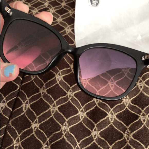NEW! Rare Quay Australia It’s My Way Oversized cateye sunglasses main image 4